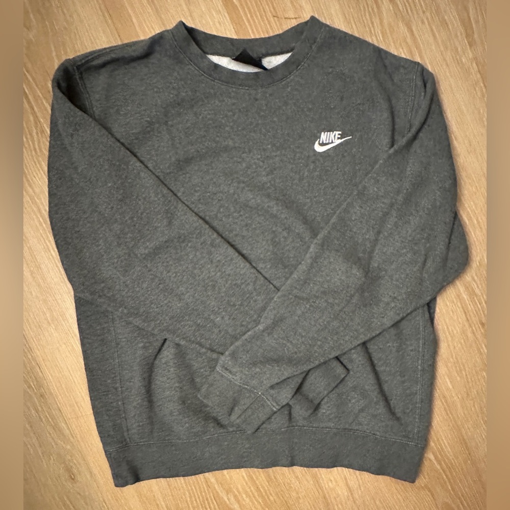 nike crewneck